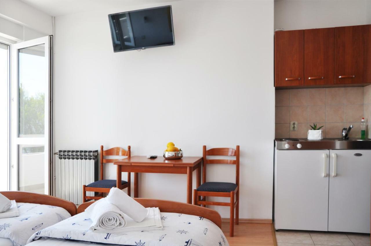 Sunrise Apartments And Studio Apartments 1 ล็อควา โรโกซนิตซา ภายนอก รูปภาพ